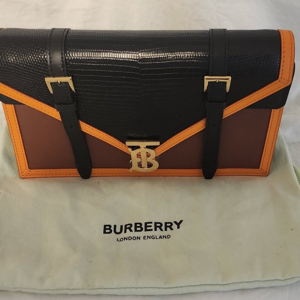 BURBERRY PURSE